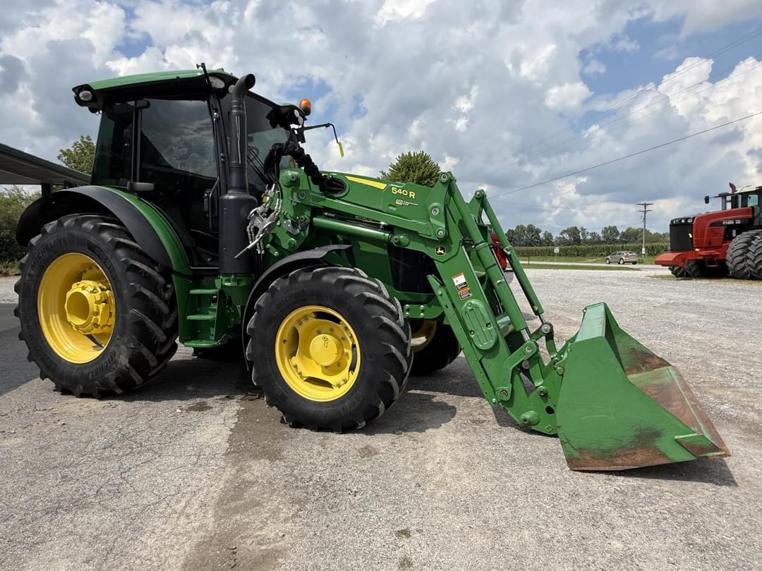 Image of John Deere 5125R Primary image