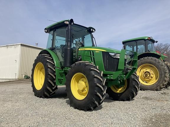 Image of John Deere 5125R equipment image 1