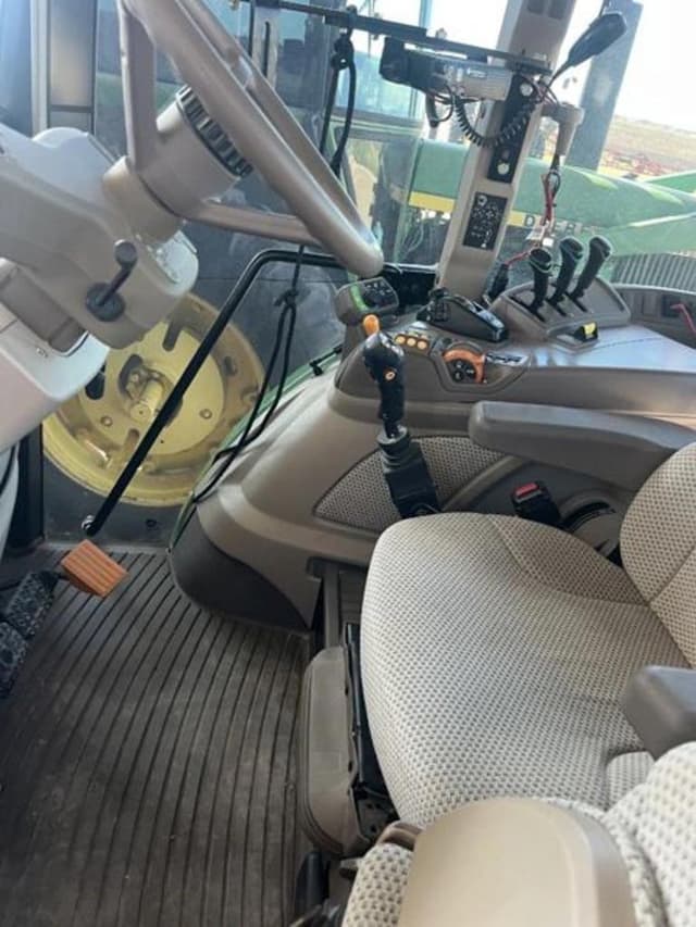 Image of John Deere 5125R equipment image 3