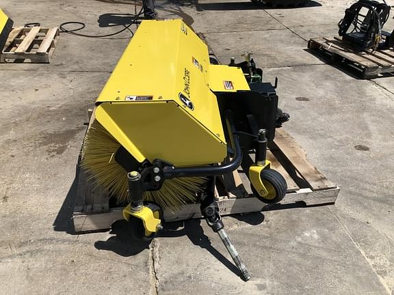Image of John Deere 52" Broom equipment image 1