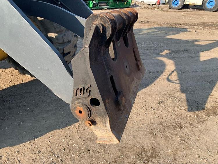 Main image John Deere 524KII 18