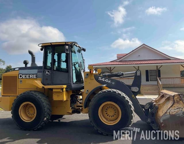 Image of John Deere 544K equipment image 4