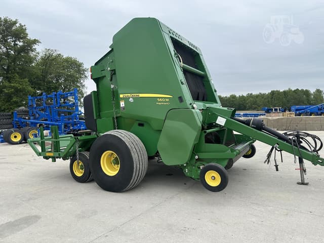 Image of John Deere 560M equipment image 1