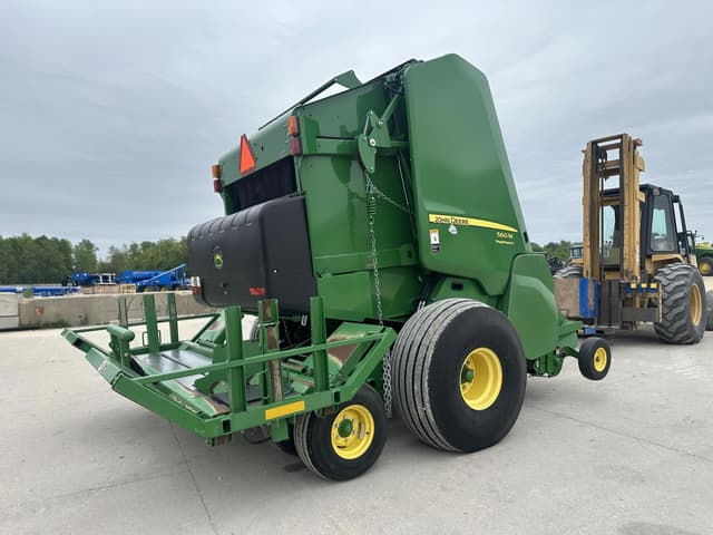 Image of John Deere 560M equipment image 3