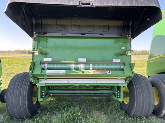 Image of John Deere 560M equipment image 4