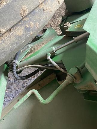 Image of John Deere 569 MegaWide Plus equipment image 4