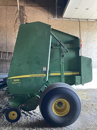 Image of John Deere 569 MegaWide Plus equipment image 1