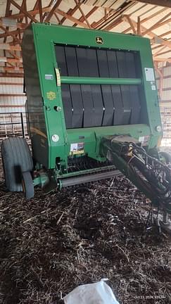 Image of John Deere 569 MegaWide Plus equipment image 1