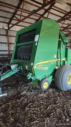 Image of John Deere 569 MegaWide Plus equipment image 4