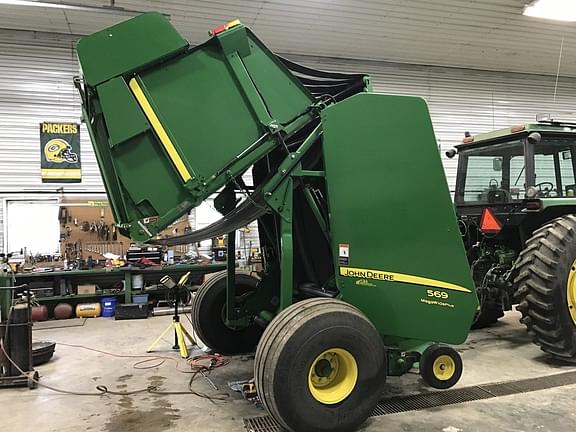 Image of John Deere 569 MegaWide Plus equipment image 3