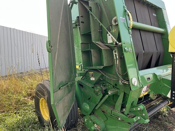 Image of John Deere 569 MegaWide Plus equipment image 4