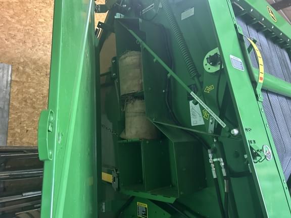 Image of John Deere 569 MegaWide Plus equipment image 4