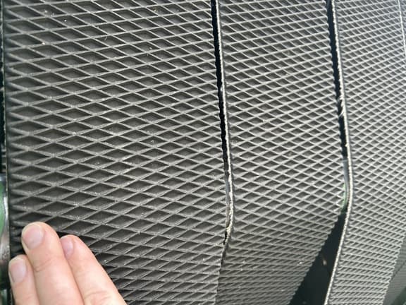 Image of John Deere 569 MegaWide Plus equipment image 4