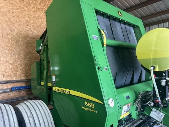 Image of John Deere 569 MegaWide Plus Primary image