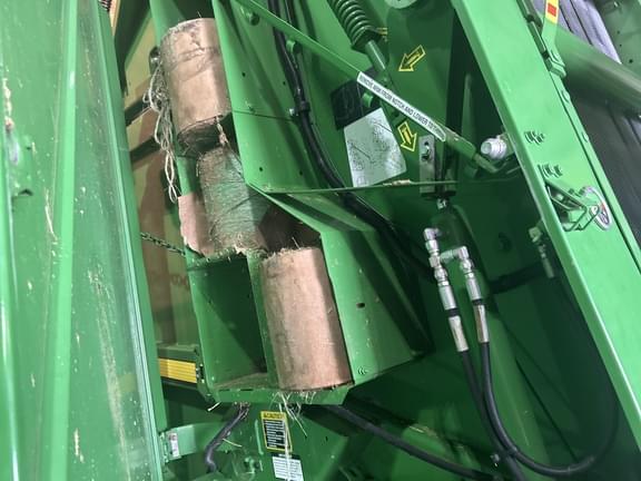 Image of John Deere 569 MegaWide Plus equipment image 3