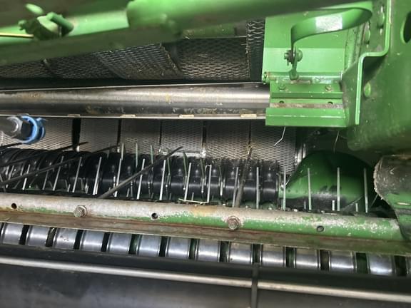 Image of John Deere 569 MegaWide Plus equipment image 2