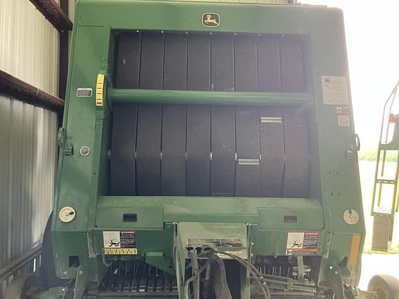 Image of John Deere 569 MegaWide Plus equipment image 1
