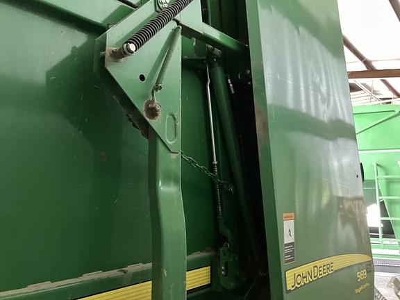 Image of John Deere 569 MegaWide Plus equipment image 3