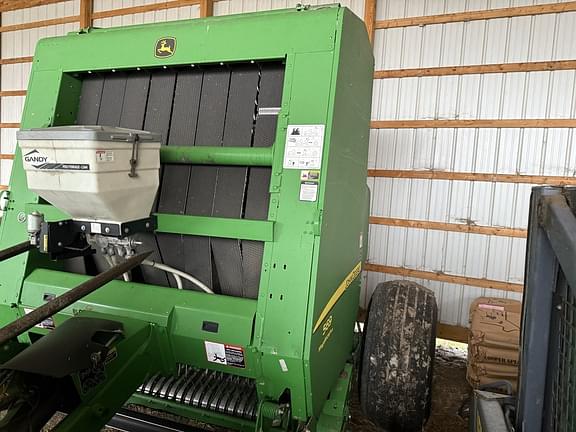 Image of John Deere 569 MegaWide Plus equipment image 3