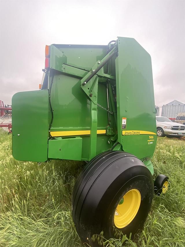 Image of John Deere 569 MegaWide Plus equipment image 3