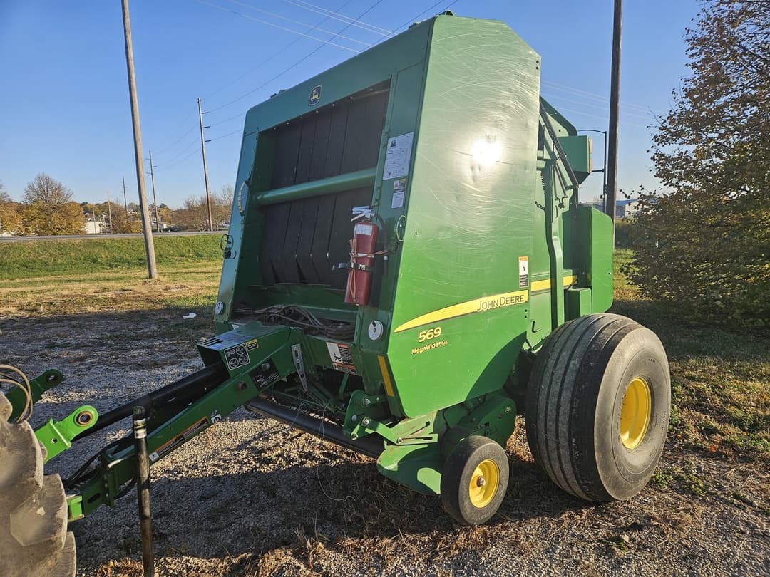 Image of John Deere 569 Primary image