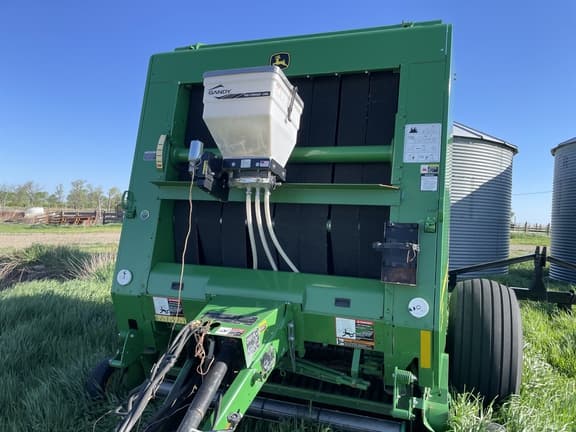 Image of John Deere 569 MegaWide Plus equipment image 4