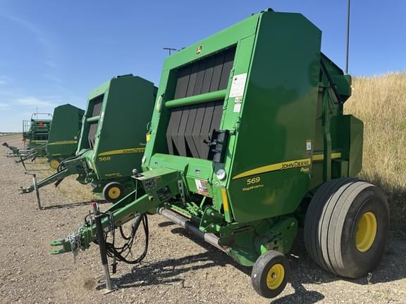 Image of John Deere 569 MegaWide Plus equipment image 1