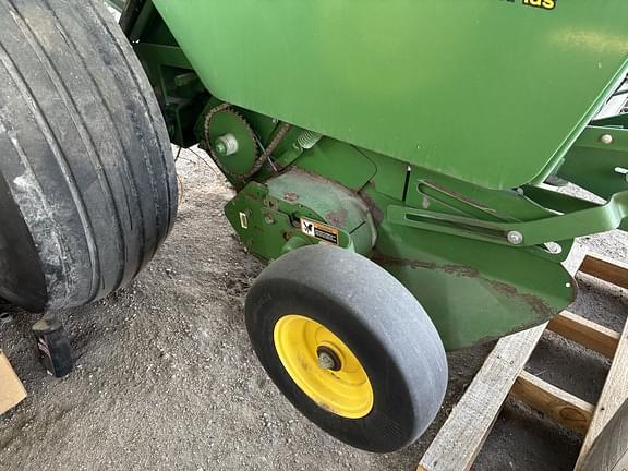 Image of John Deere 569 MegaWide Plus equipment image 3