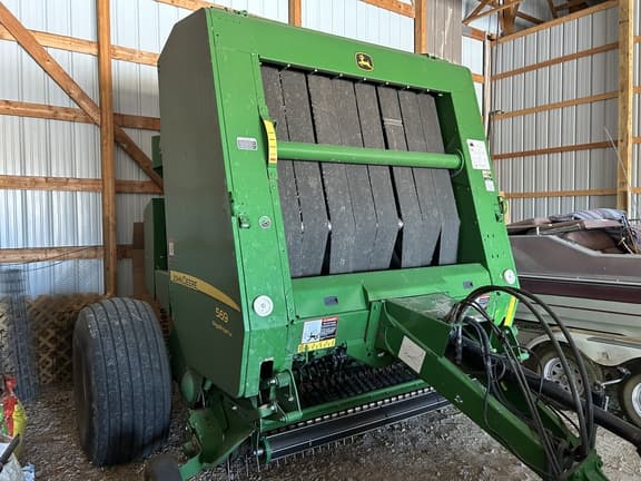 Image of John Deere 569 MegaWide Plus equipment image 2