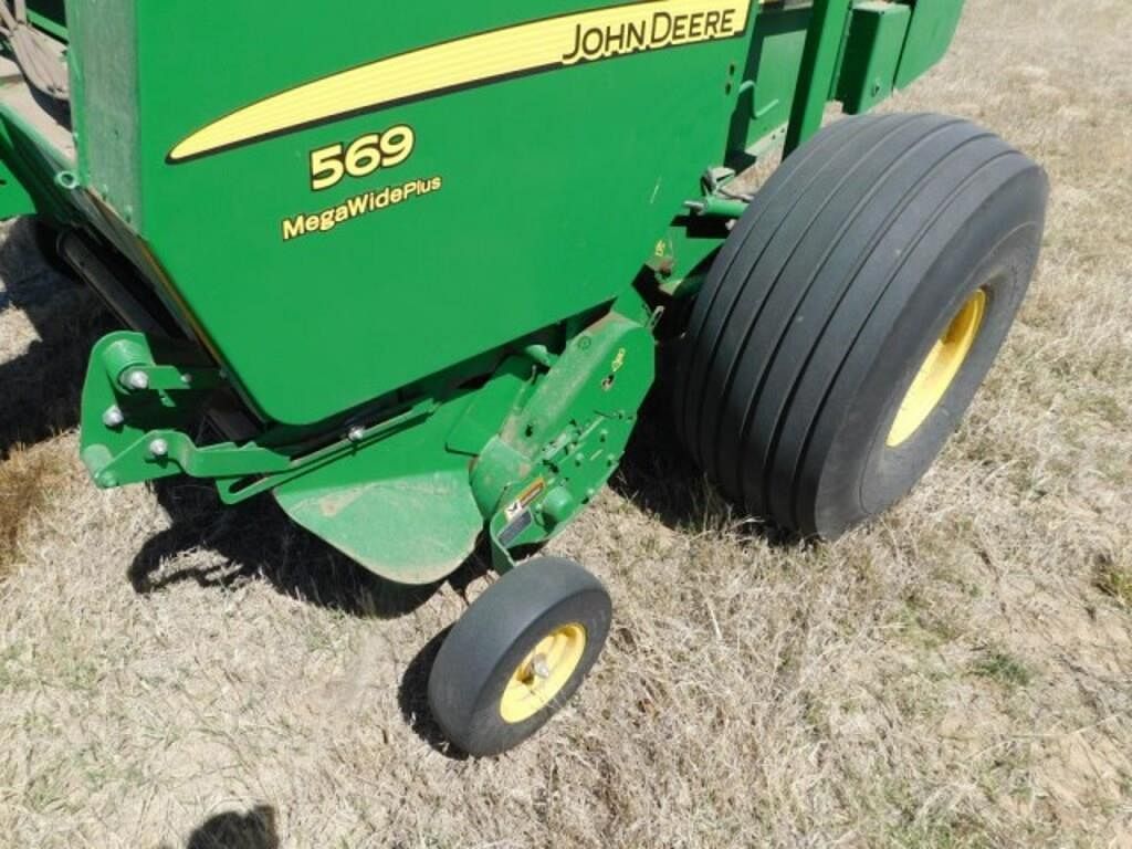 2017 John Deere 569 MegaWide Plus Hay And Forage Balers - Round For ...