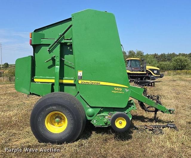 Image of John Deere 569 equipment image 3