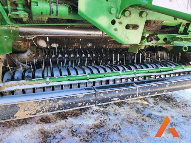 Image of John Deere 569 MegaWide Plus equipment image 3