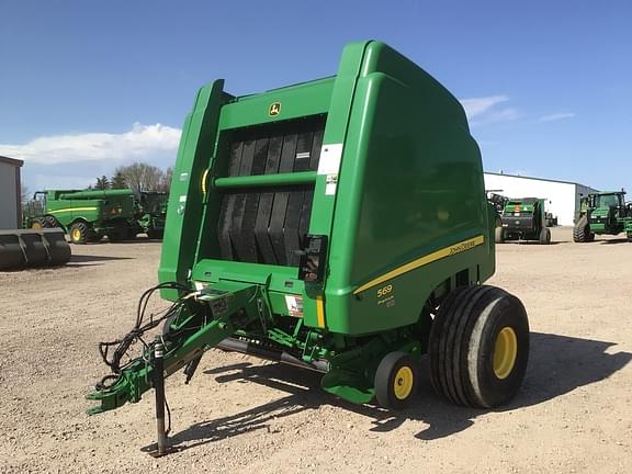 Image of John Deere 569 Premium equipment image 3