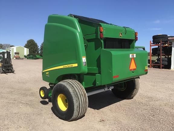 Image of John Deere 569 Premium equipment image 4