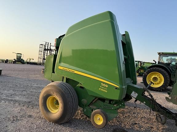Image of John Deere 569 Premium equipment image 1