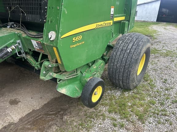 Image of John Deere 569 Silage Special equipment image 1