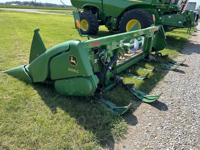 Image of John Deere 606C equipment image 1