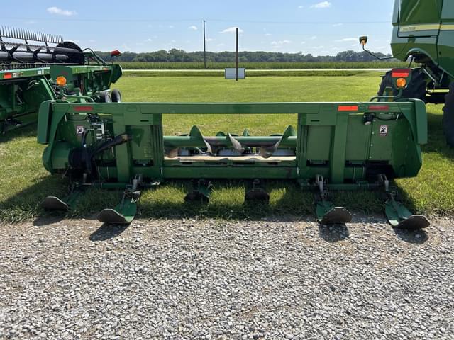 Image of John Deere 606C equipment image 4