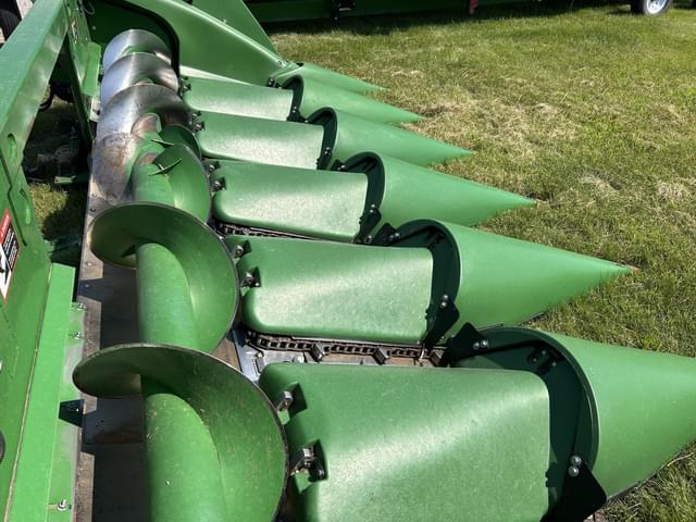 Image of John Deere 606C equipment image 3