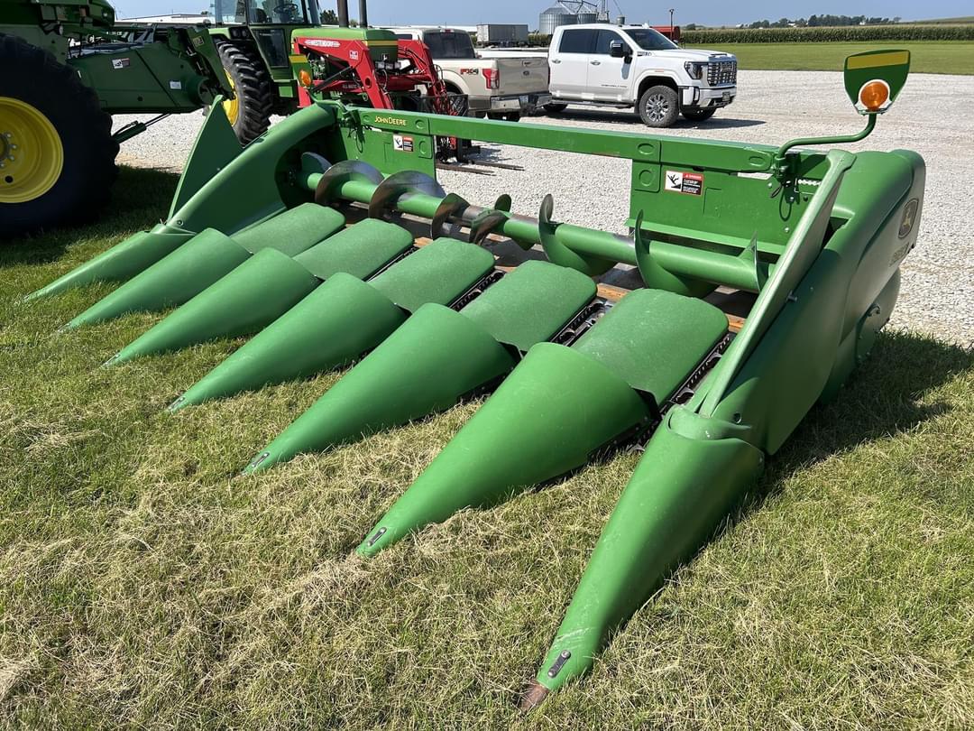 Image of John Deere 606C Primary image