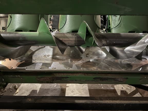 Image of John Deere 608C equipment image 4