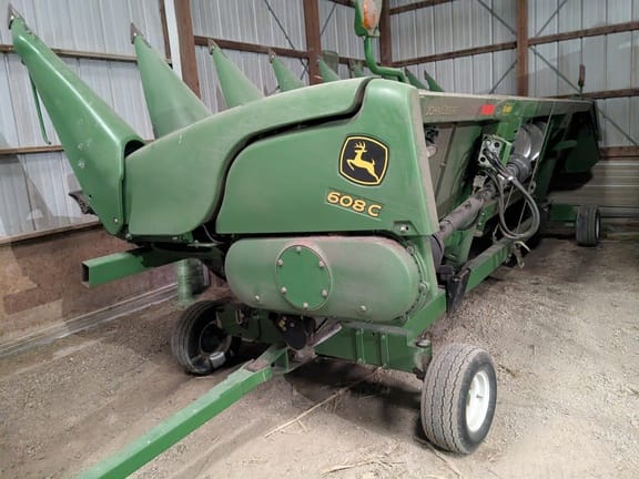 2017 John Deere 608C Equipment Image0