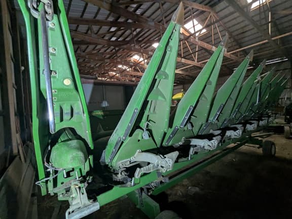 Image of John Deere 608C equipment image 3