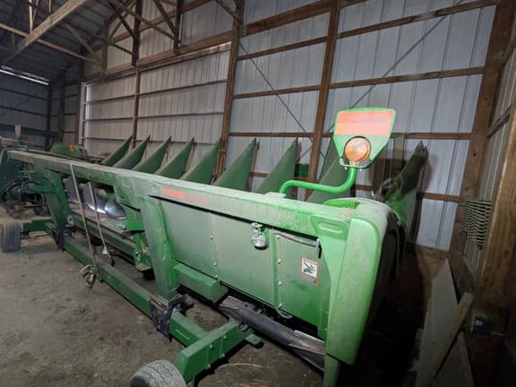 Image of John Deere 608C equipment image 1