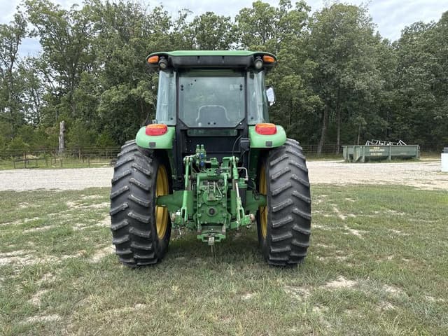 Image of John Deere 6105D equipment image 4