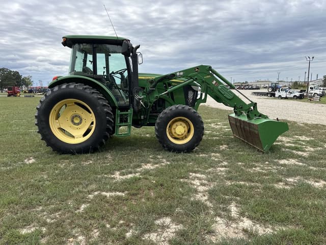 Image of John Deere 6105D equipment image 3