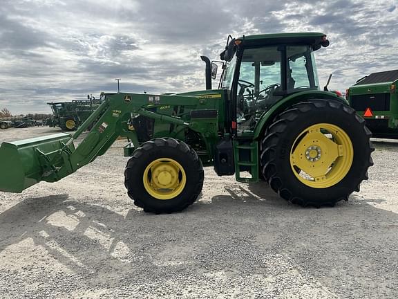 Image of John Deere 6105E equipment image 1