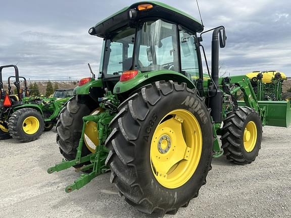 Image of John Deere 6105E equipment image 4