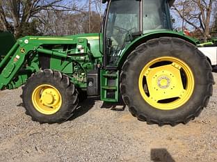 2017 John Deere 6105E Equipment Image0