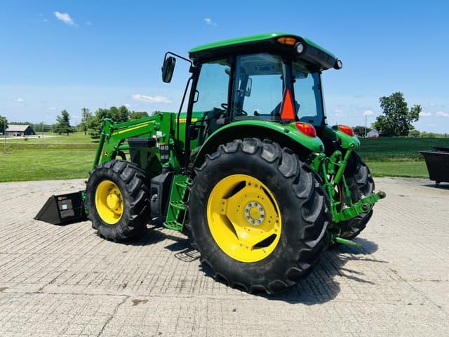 Image of John Deere 6105E equipment image 3